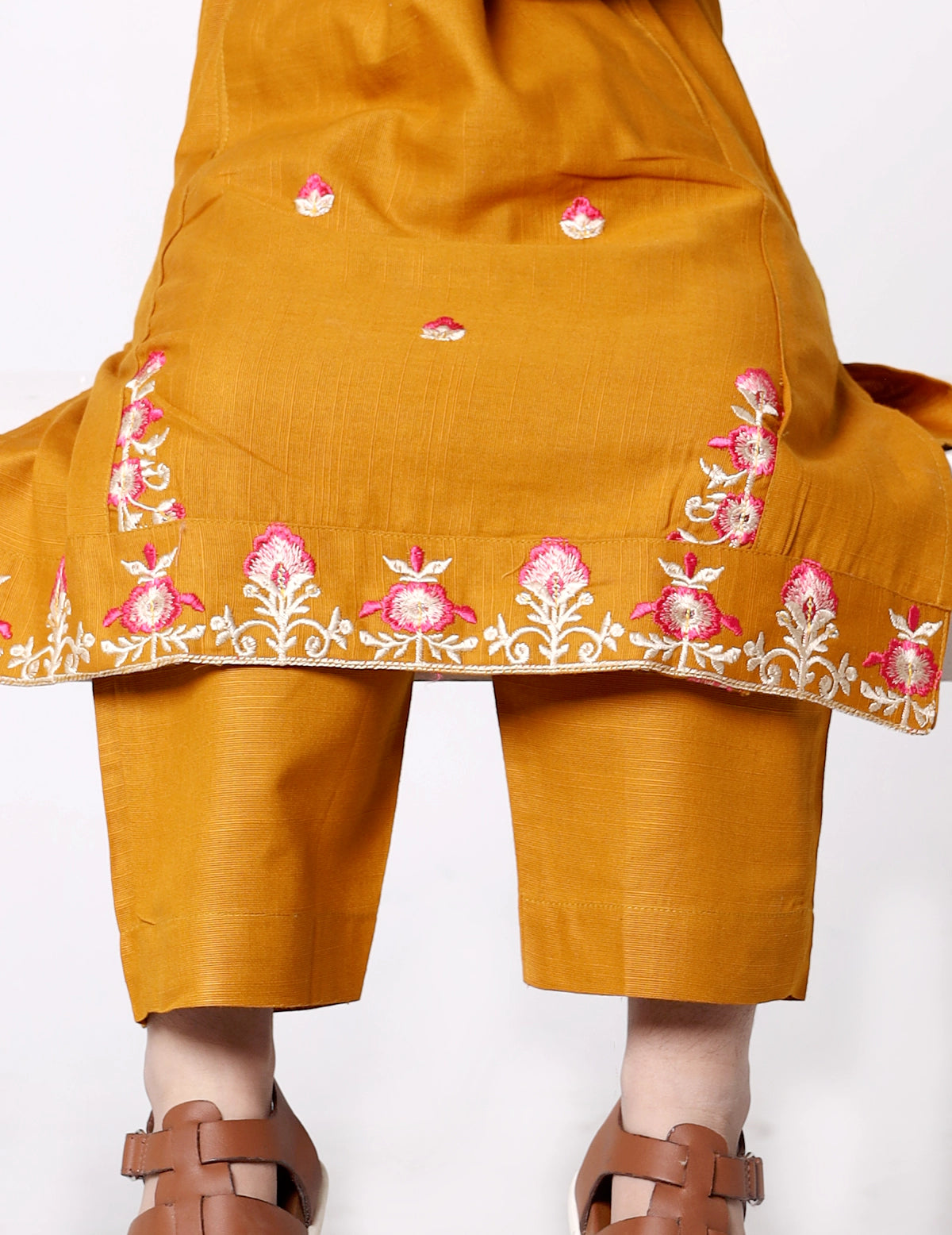 Girls khadar Embroided Suit